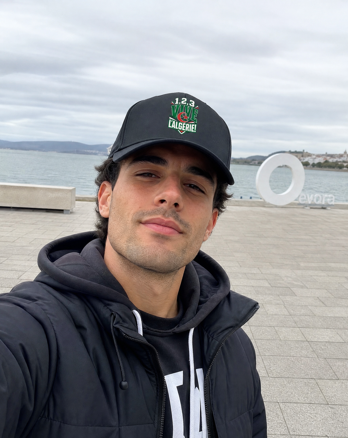 Vive L'Algerie Cap